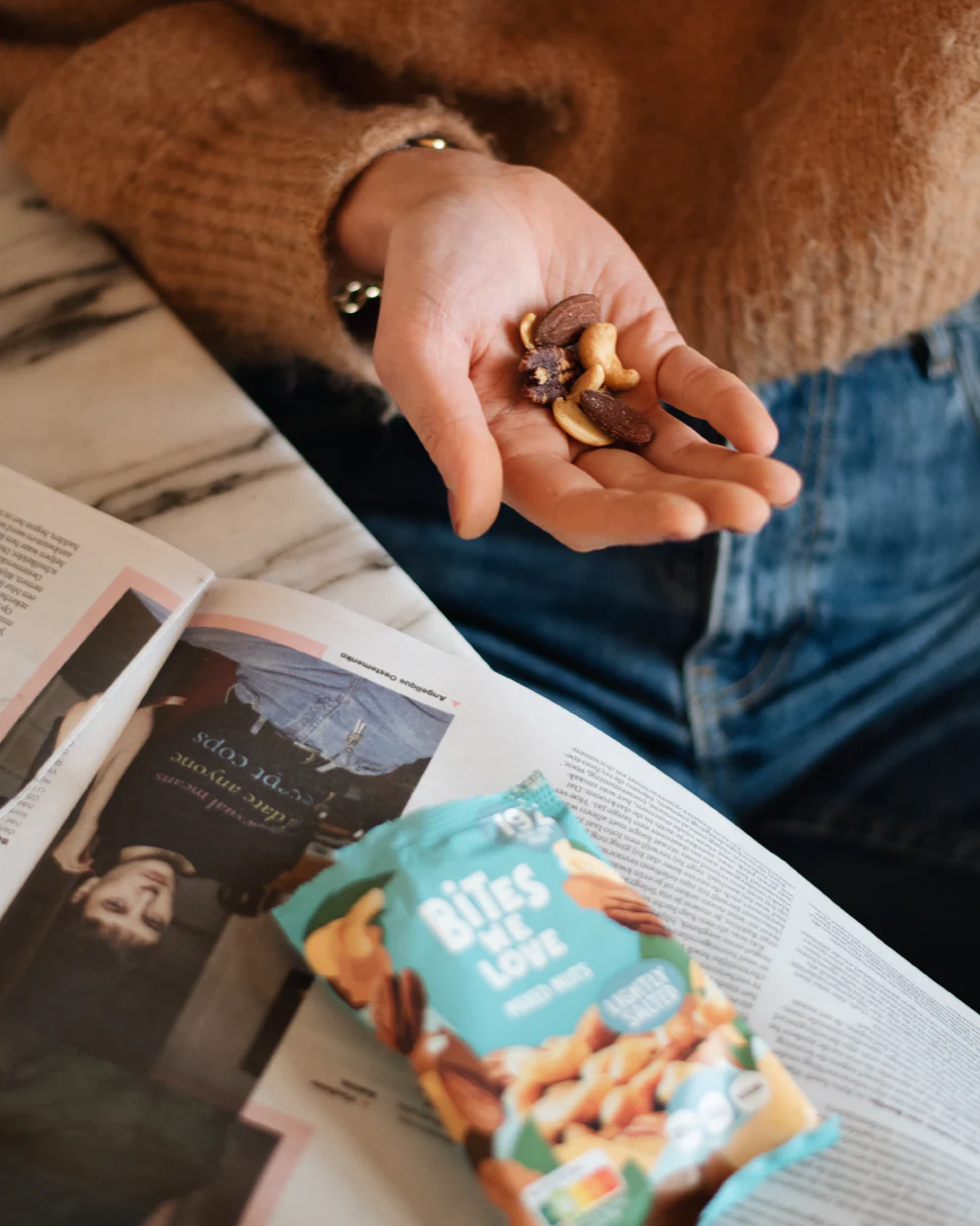 MIXED NUTS LIGHTLY SALTED - 30 grams