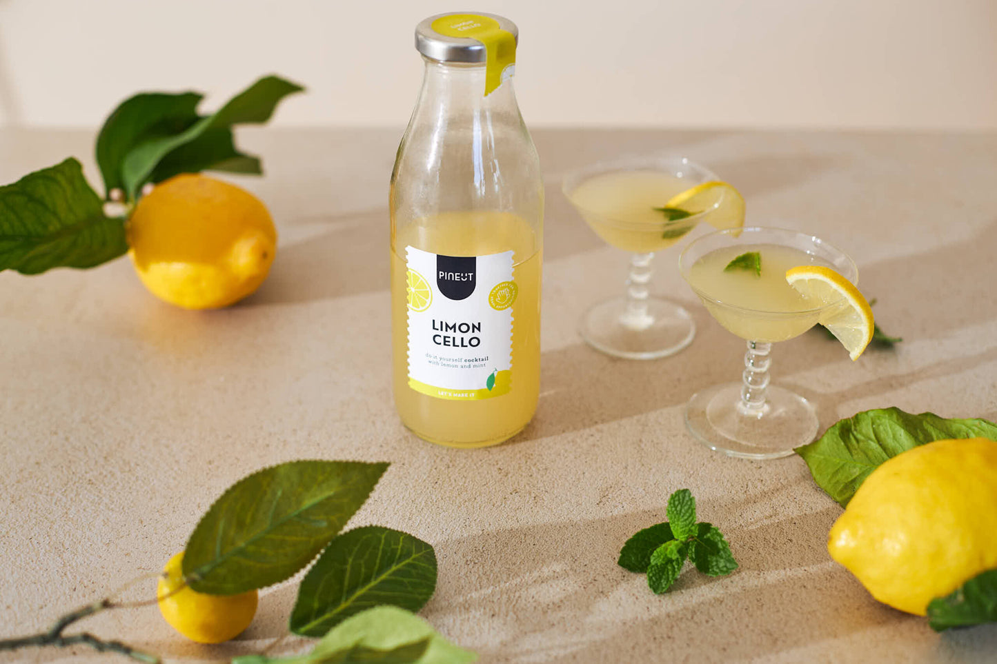 Pineut Cocktail | bottle | Limoncello BIO